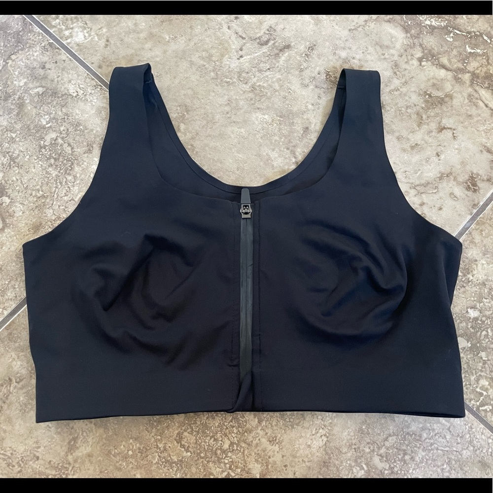 ZYIA Active Black Front Zipper Access Bra *Size M*